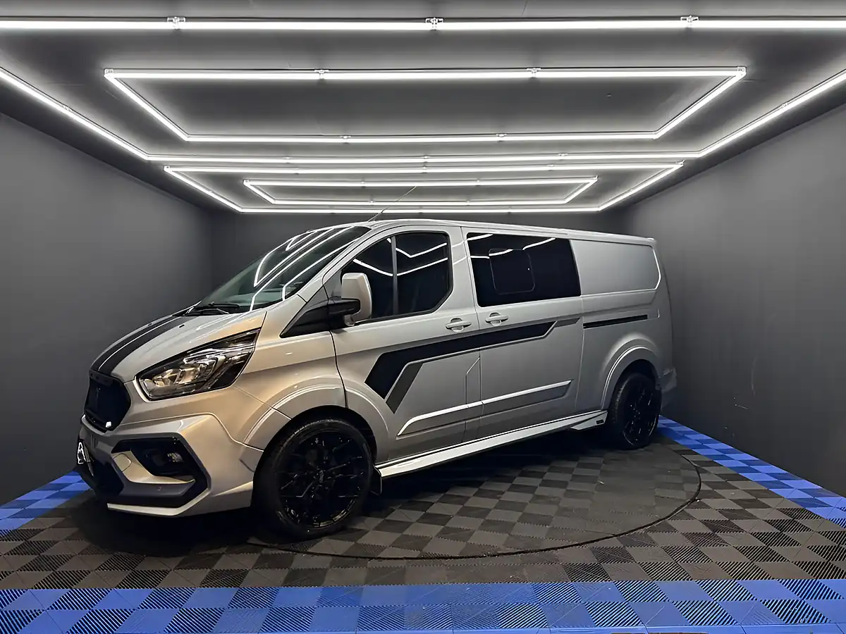 Used 2022 Ford Transit Custom Limited Moondust Silver - Interior and Exterior details 10