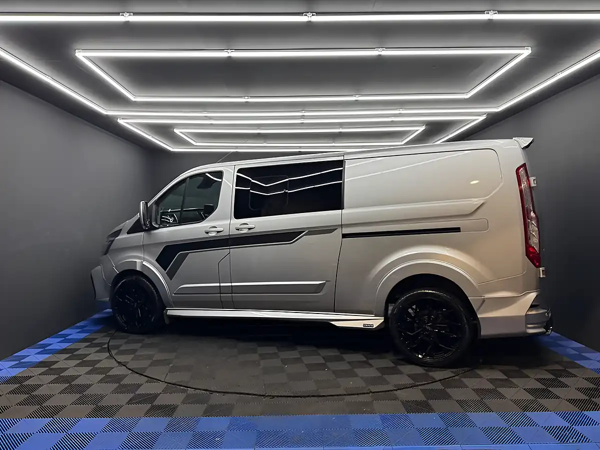Used 2022 Ford Transit Custom Limited Moondust Silver - Interior and Exterior details 15