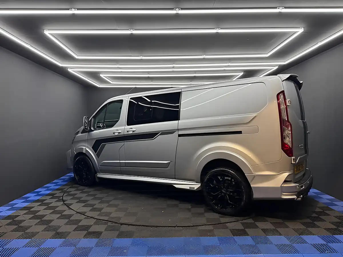 Used 2022 Ford Transit Custom Limited Moondust Silver - Interior and Exterior details 16