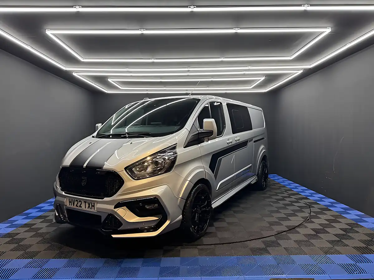 Used 2022 Ford Transit Custom Limited Moondust Silver - Interior and Exterior details 8