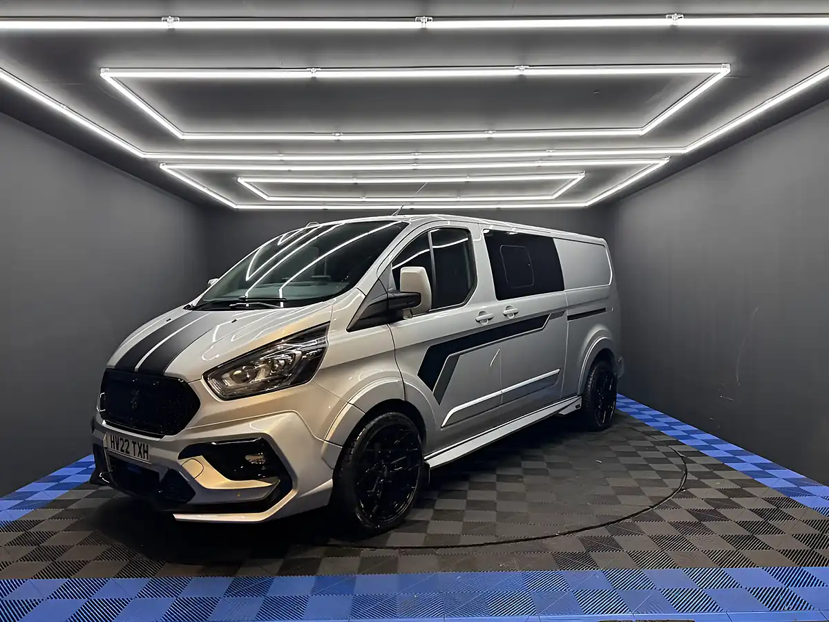 Used 2022 Ford Transit Custom Limited Moondust Silver - Interior and Exterior details 9