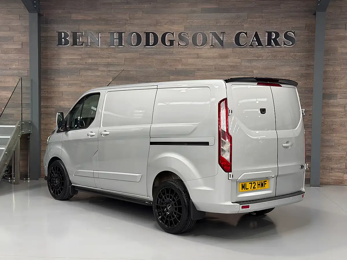 Used 2022 Ford Transit Custom Limited Moondust Silver - Interior and Exterior details 3