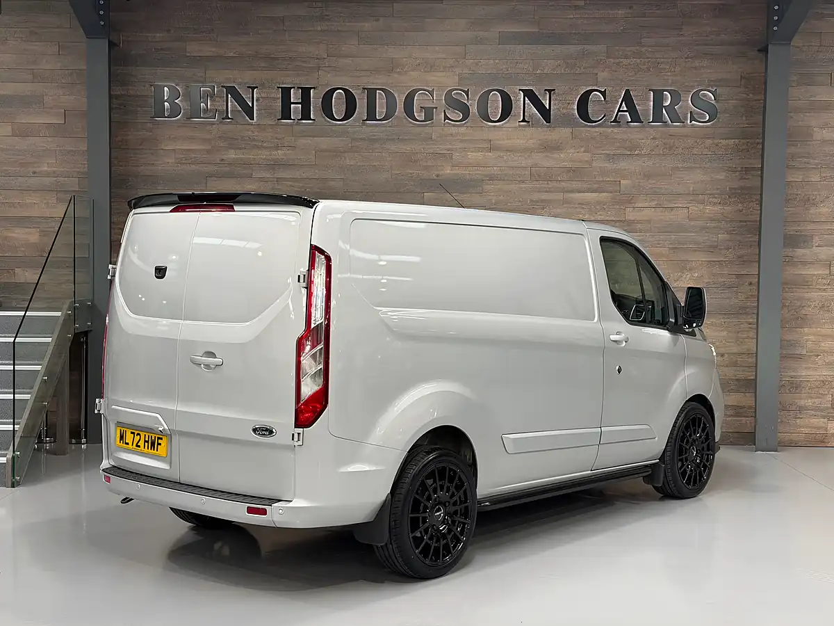 Used 2022 Ford Transit Custom Limited Moondust Silver - Interior and Exterior details 4