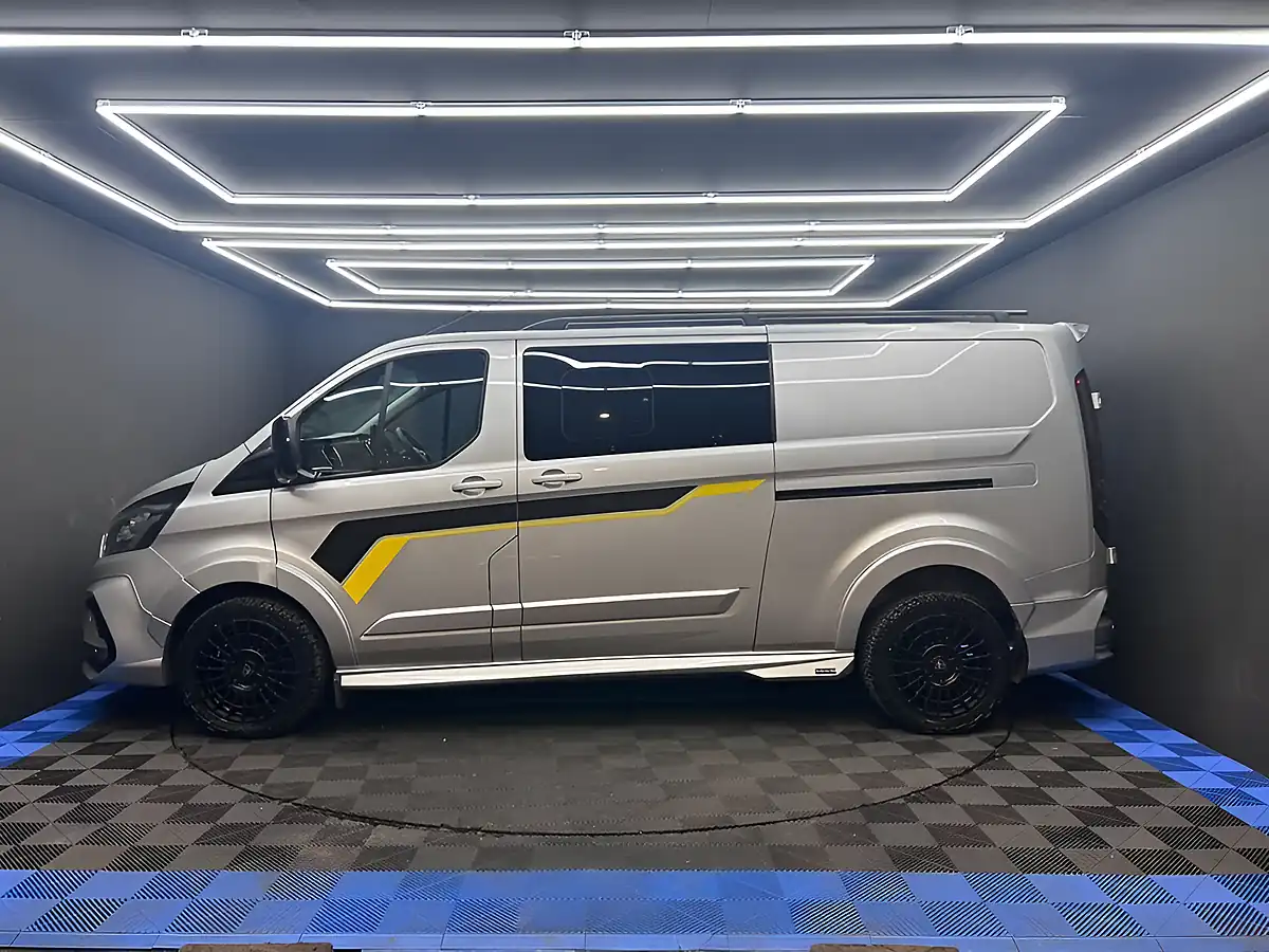 Used 2022 Ford Transit Custom Limited Silver - Interior and Exterior details 11