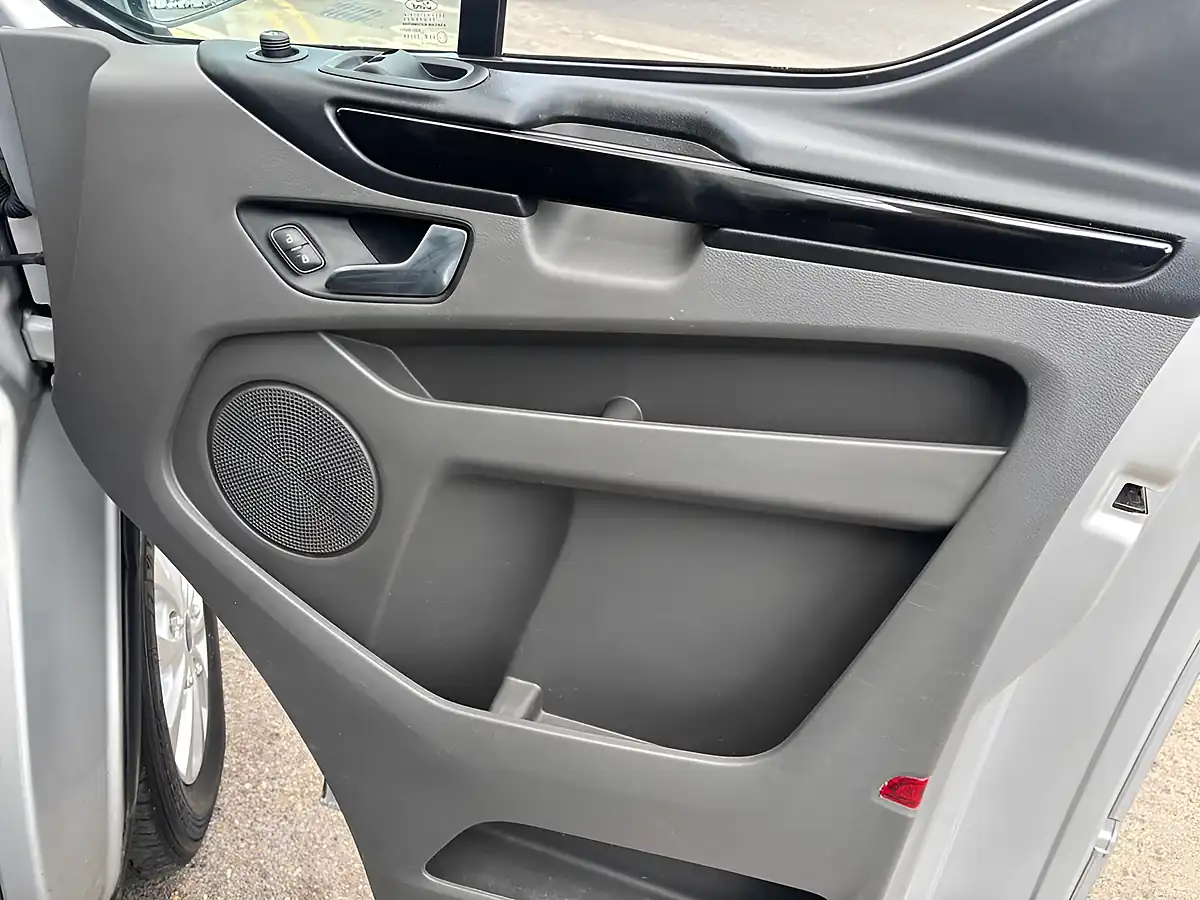 Used 2022 Ford Transit Custom Limited Silver - Interior and Exterior details 15
