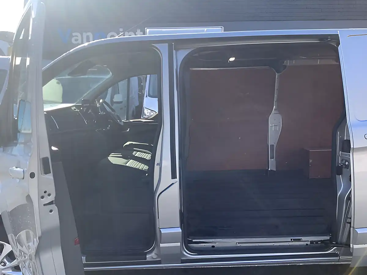 Used 2022 Ford Transit Custom Limited Silver - Interior and Exterior details 10