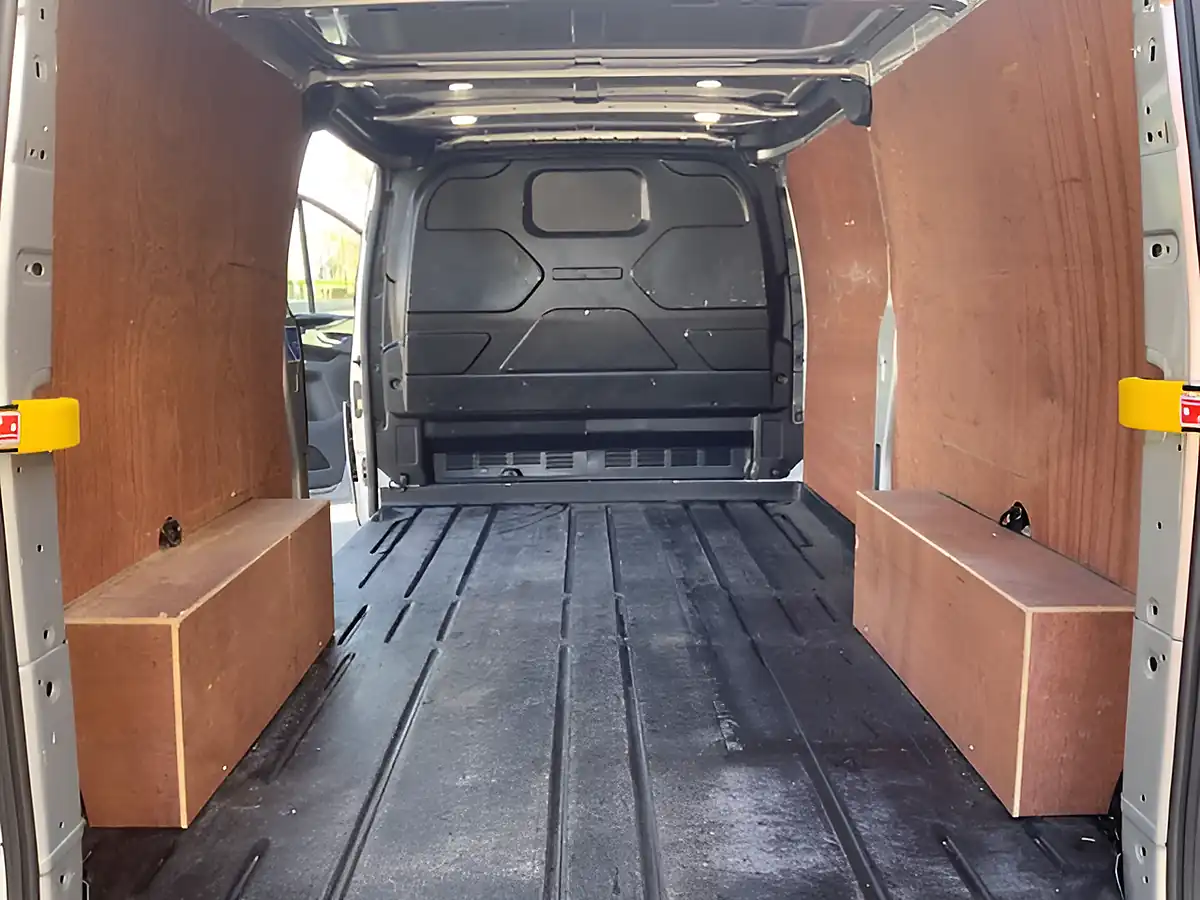 Used 2022 Ford Transit Custom Limited Silver - Interior and Exterior details 11