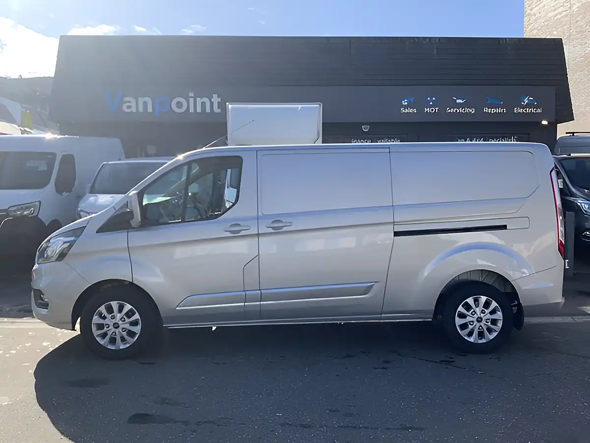 Used 2022 Ford Transit Custom Limited Silver - Interior and Exterior details 7