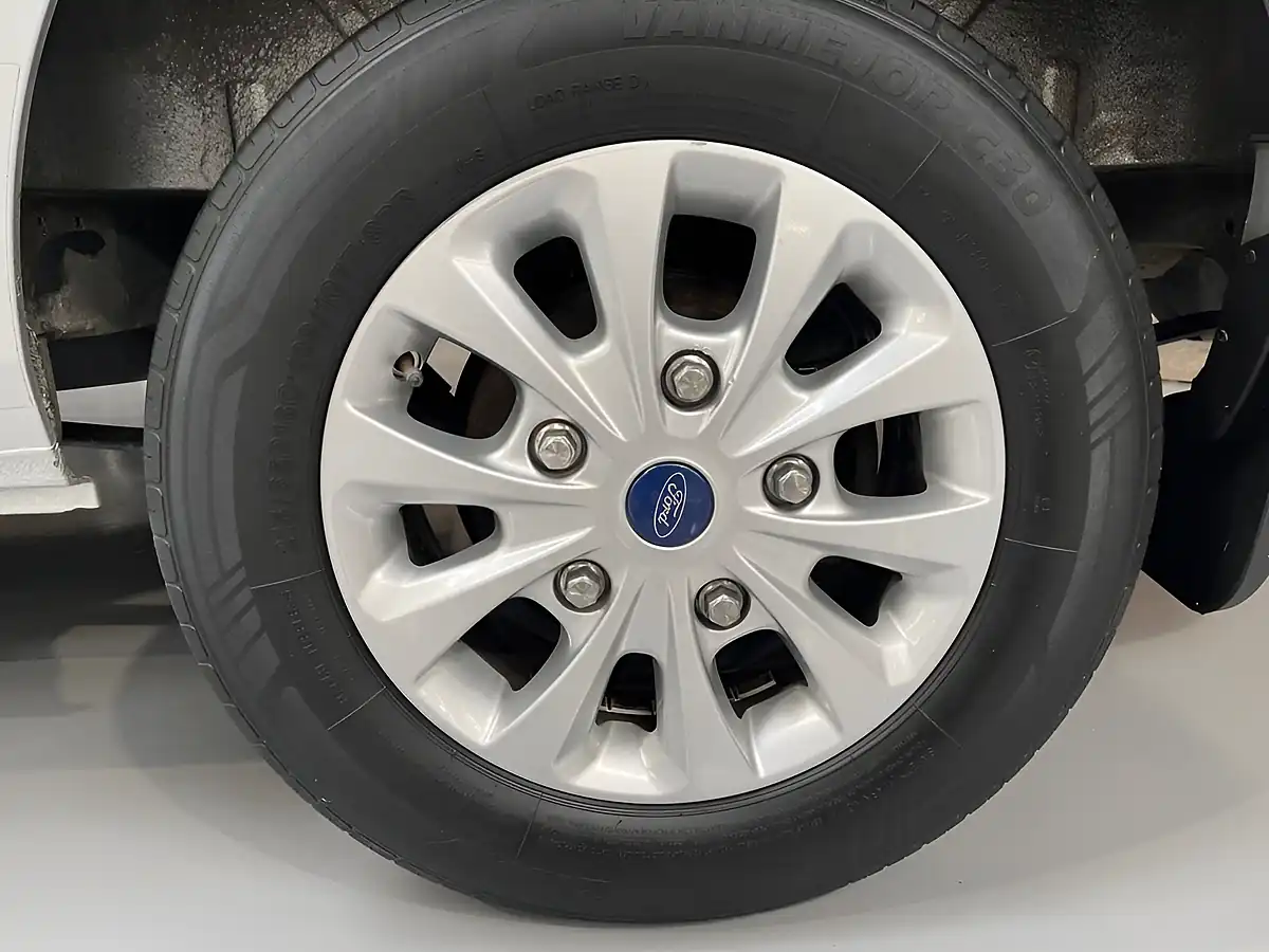 Used 2022 Ford Transit Custom Limited Silver - Interior and Exterior details 18