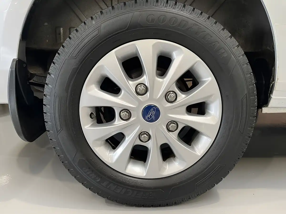 Used 2022 Ford Transit Custom Limited Silver - Interior and Exterior details 19