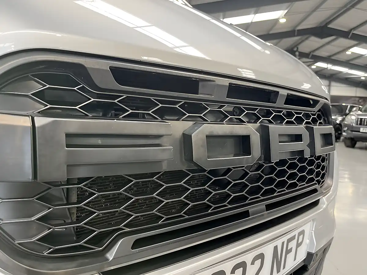 Used 2022 Ford Transit Custom Limited Silver - Interior and Exterior details 8