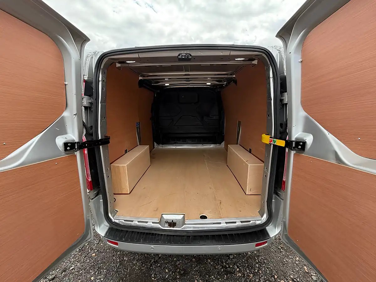 Used 2022 Ford Transit Custom Limited Silver - Interior and Exterior details 13