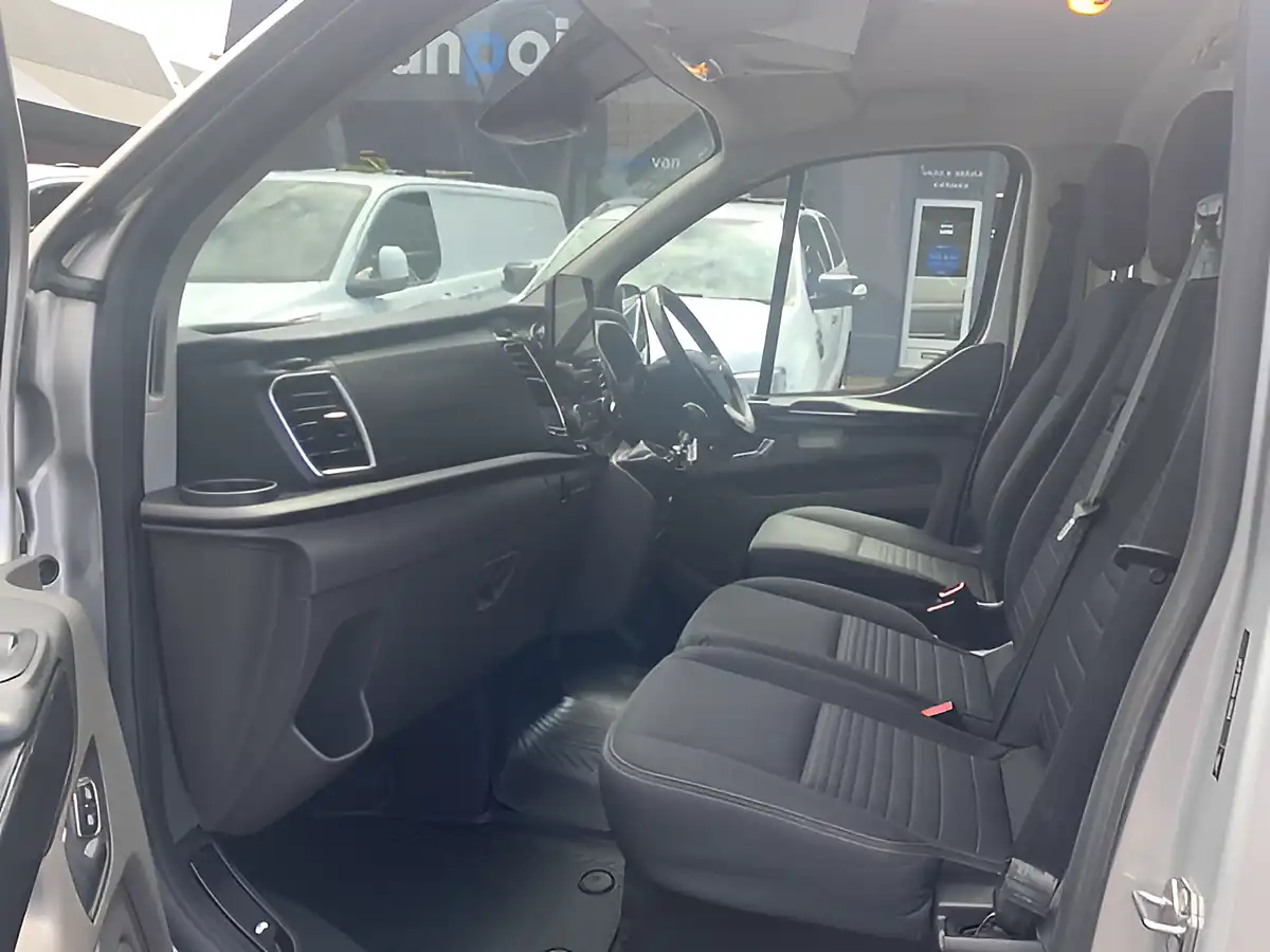Used 2022 Ford Transit Custom Limited Silver - Interior and Exterior details 16