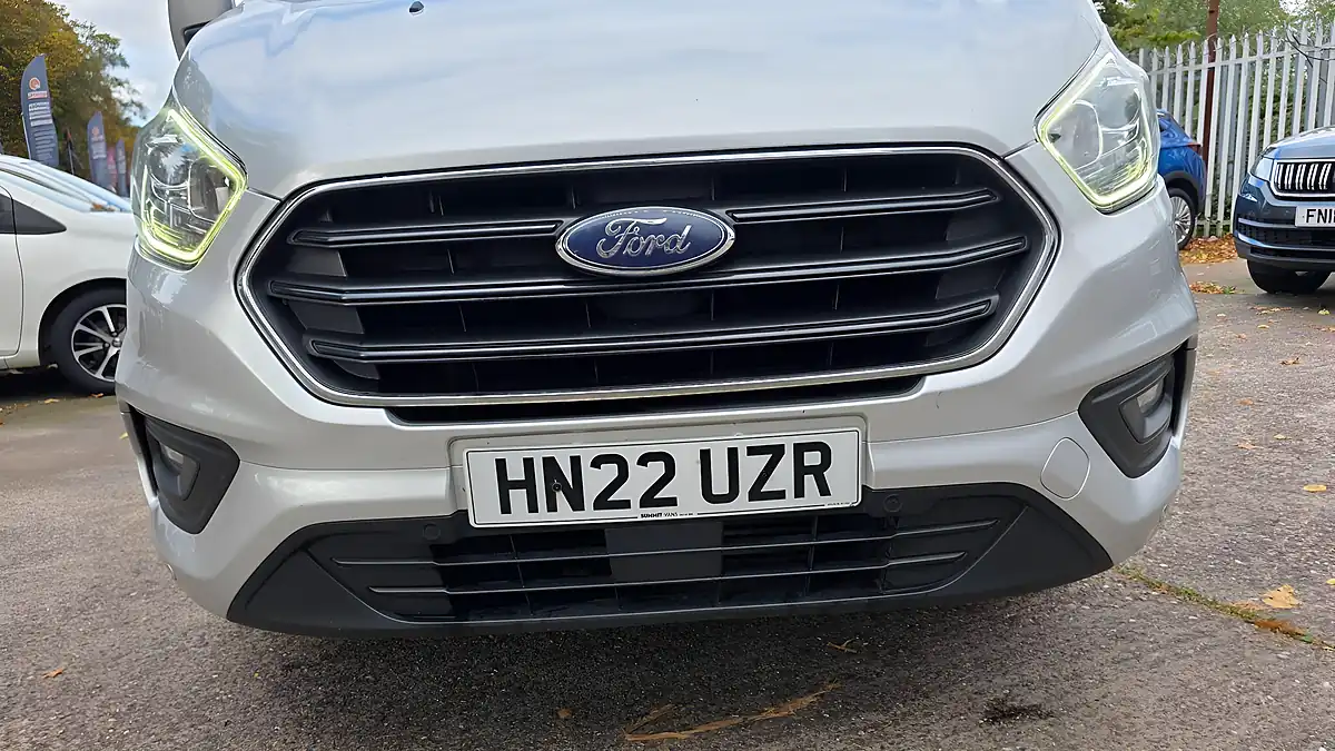 Used 2022 Ford Transit Custom Limited Silver - Interior and Exterior details 8