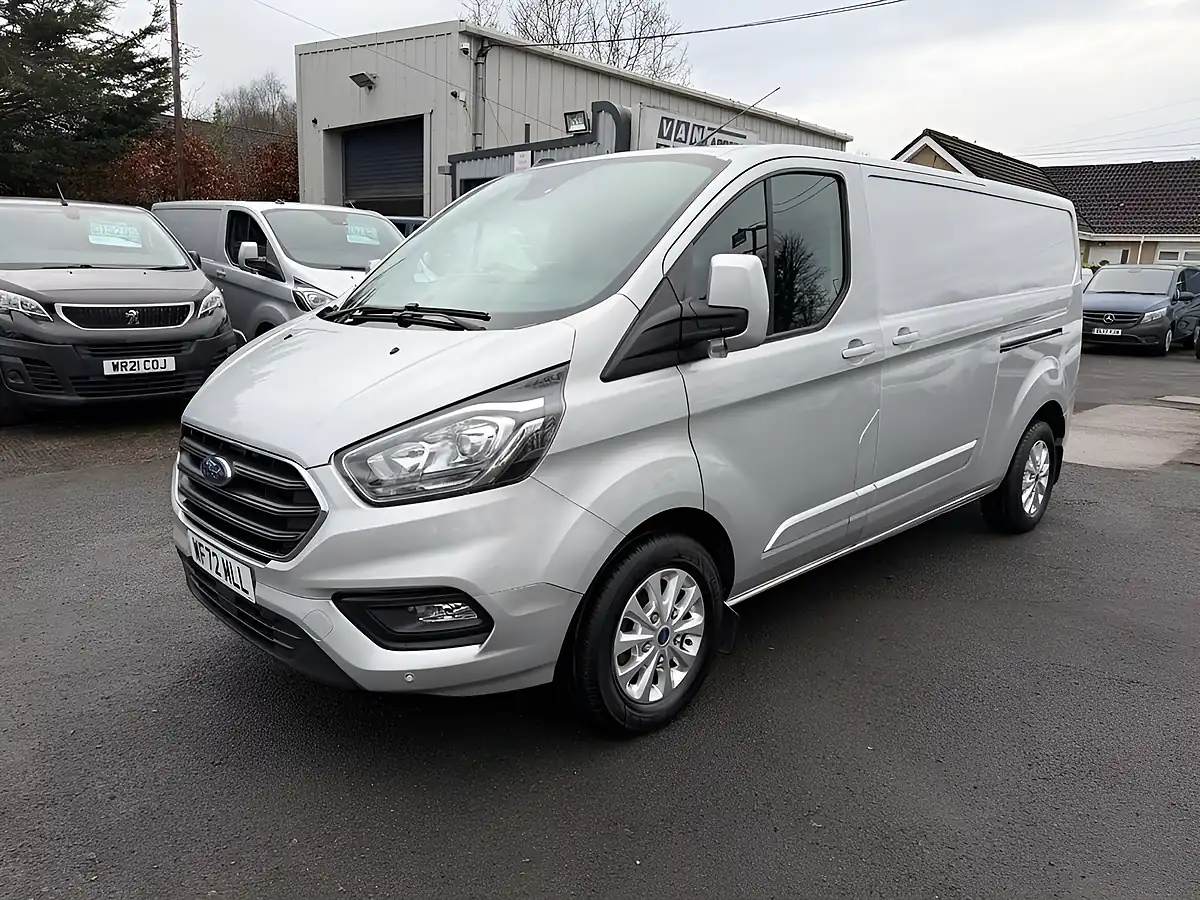 Used 2022 Ford Transit Custom Limited Silver - Front View