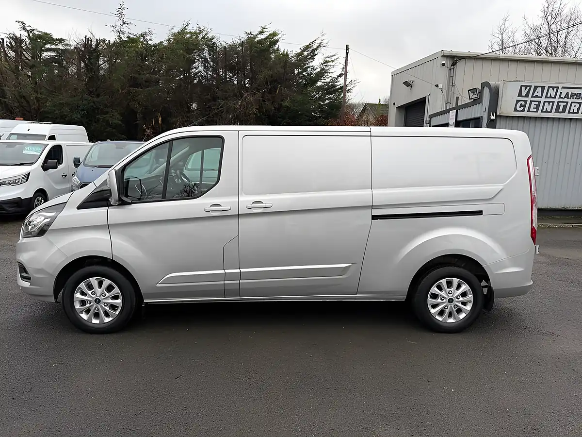 Used 2022 Ford Transit Custom Limited Silver - Interior and Exterior details 10