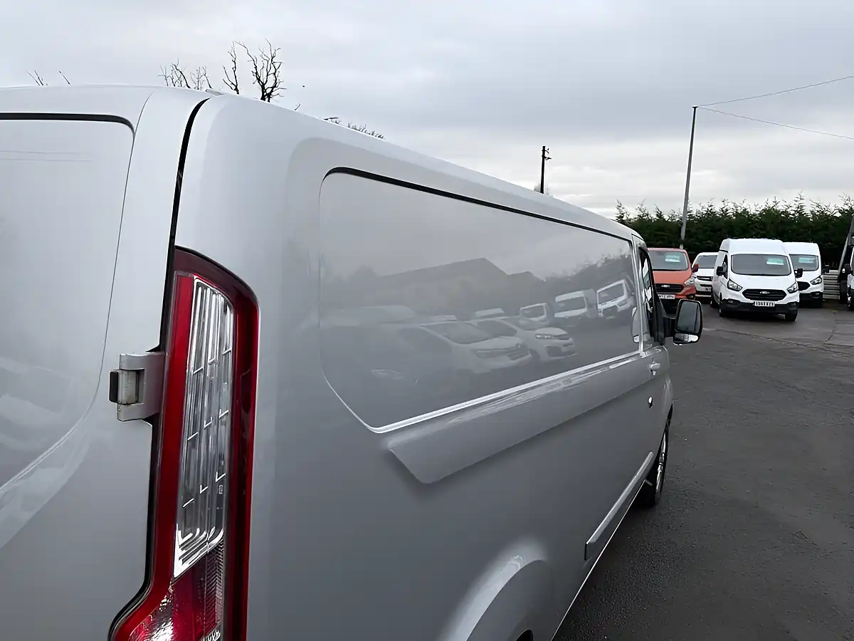 Used 2022 Ford Transit Custom Limited Silver - Interior and Exterior details 20