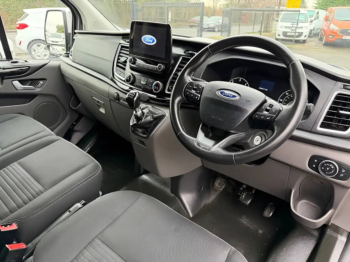 Used 2022 Ford Transit Custom Limited Silver - Interior and Exterior details 3