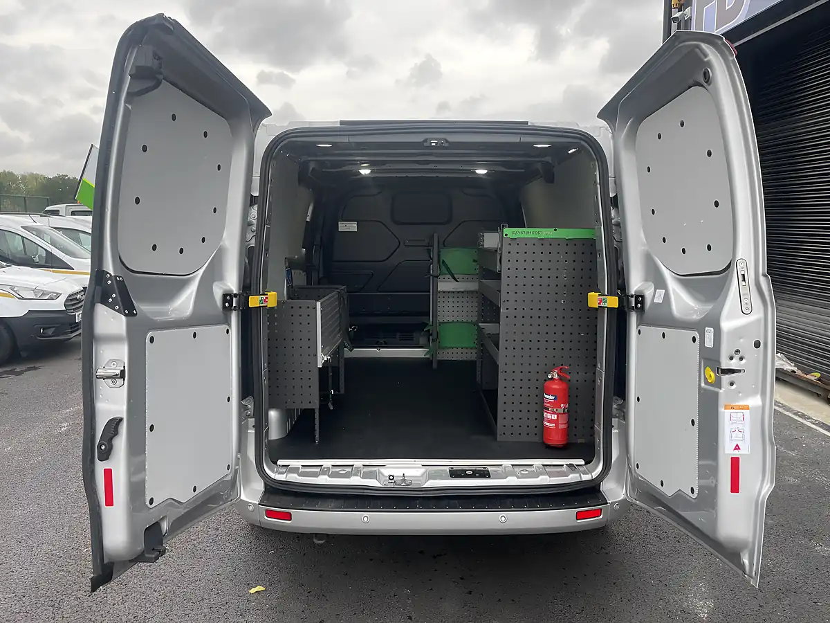 Used 2022 Ford Transit Custom Limited Swb Silver - Interior and Exterior details 11