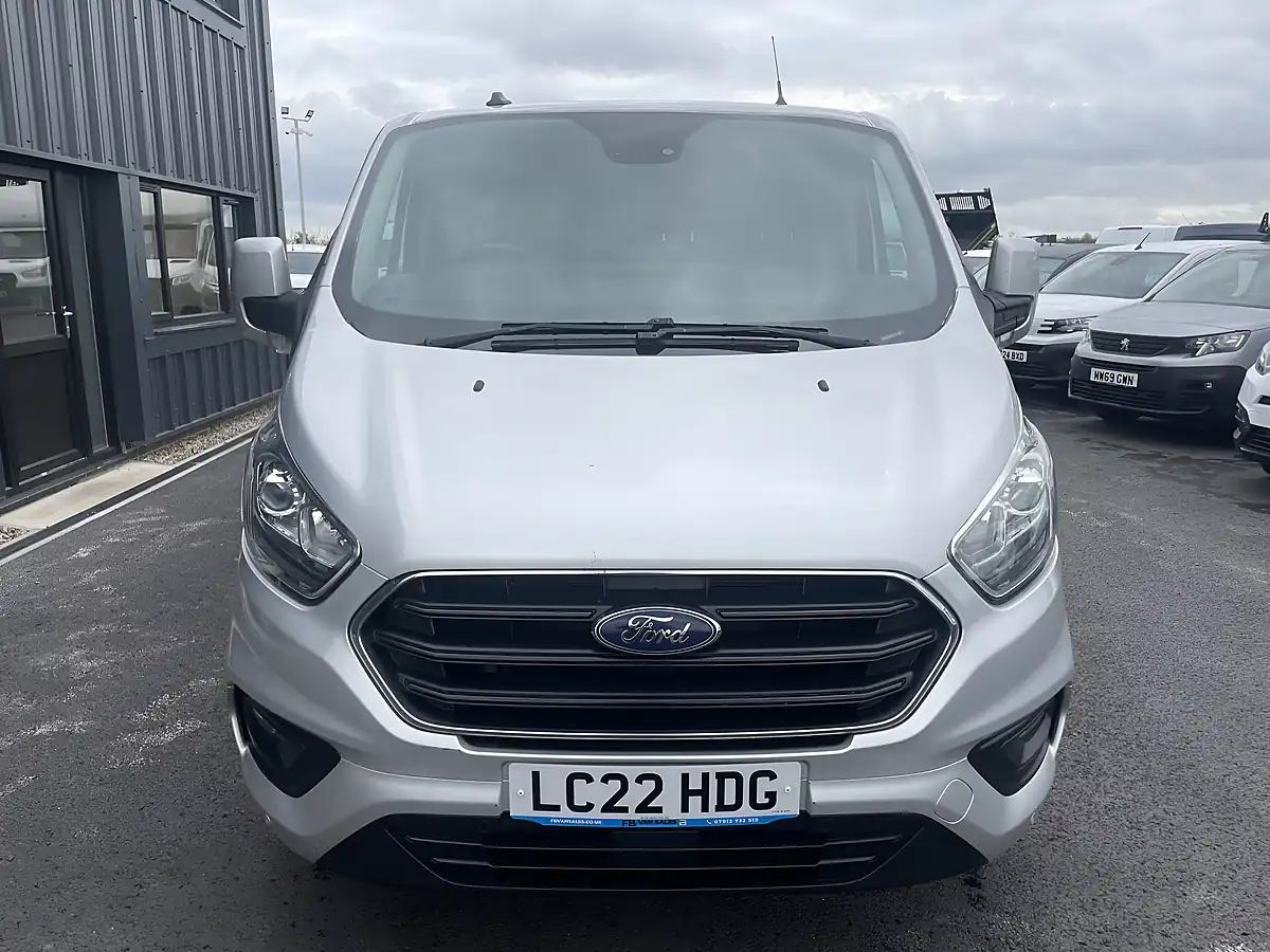 Used 2022 Ford Transit Custom Limited Swb Silver - Interior and Exterior details 3