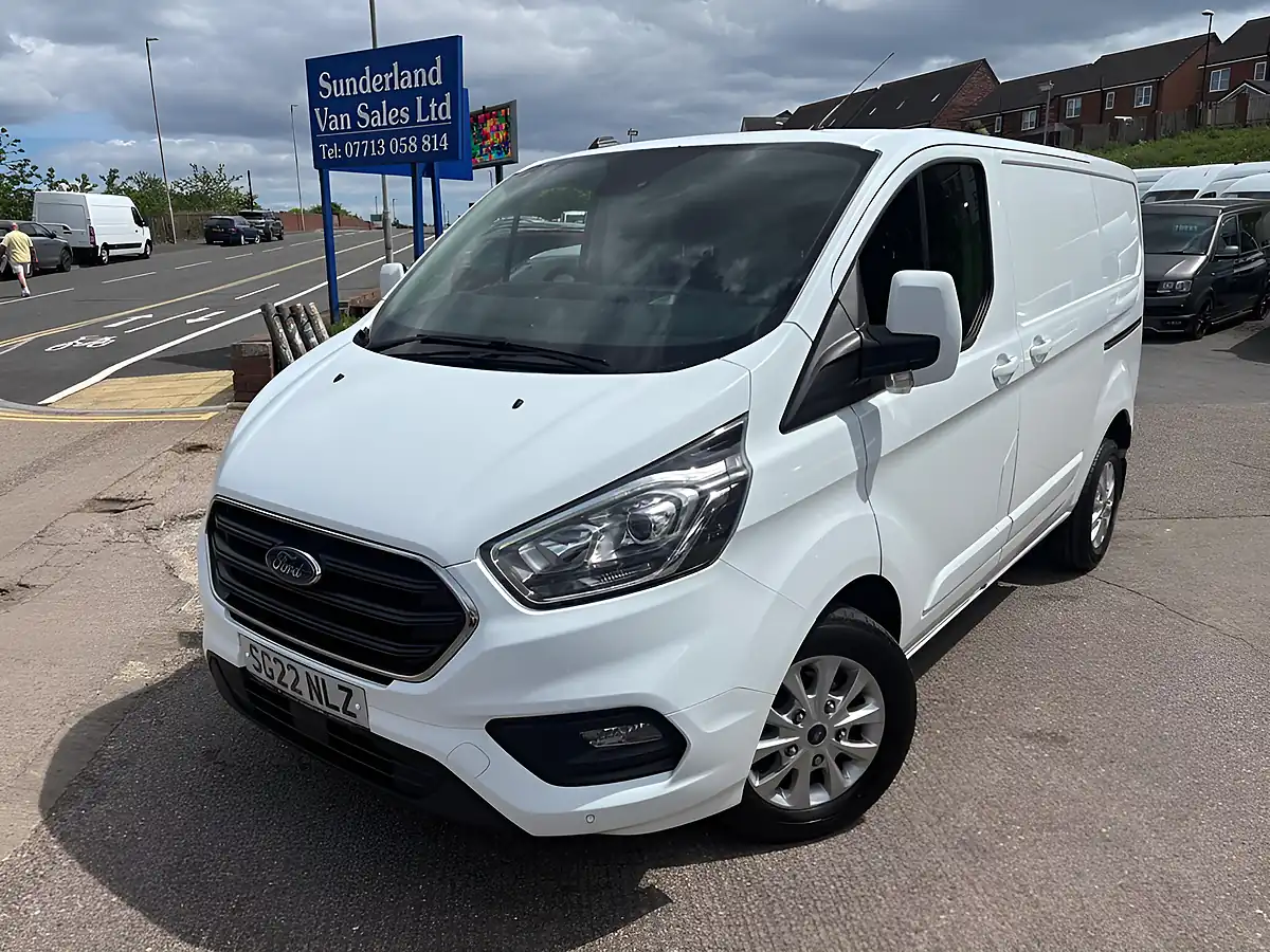 Used 2022 Ford Transit Custom Limited White - Front View
