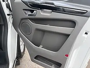Used 2022 Ford Transit Custom Limited White - Interior and Exterior details 15