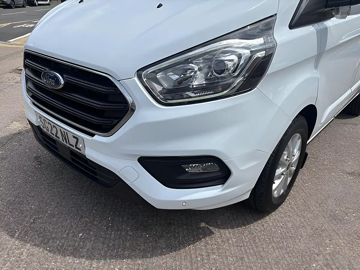 Used 2022 Ford Transit Custom Limited White - Interior and Exterior details 7