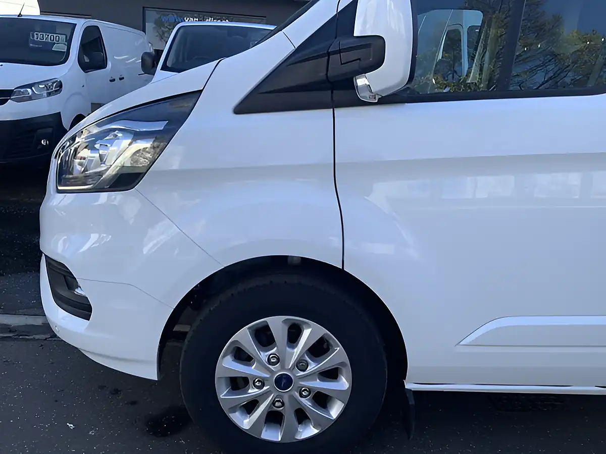 Used 2022 Ford Transit Custom Limited White - Interior and Exterior details 14