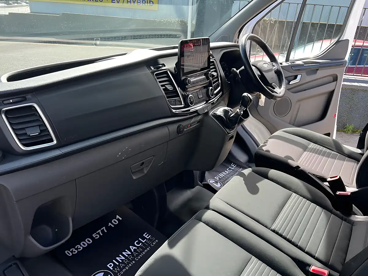 Used 2022 Ford Transit Custom Limited White - Interior and Exterior details 14