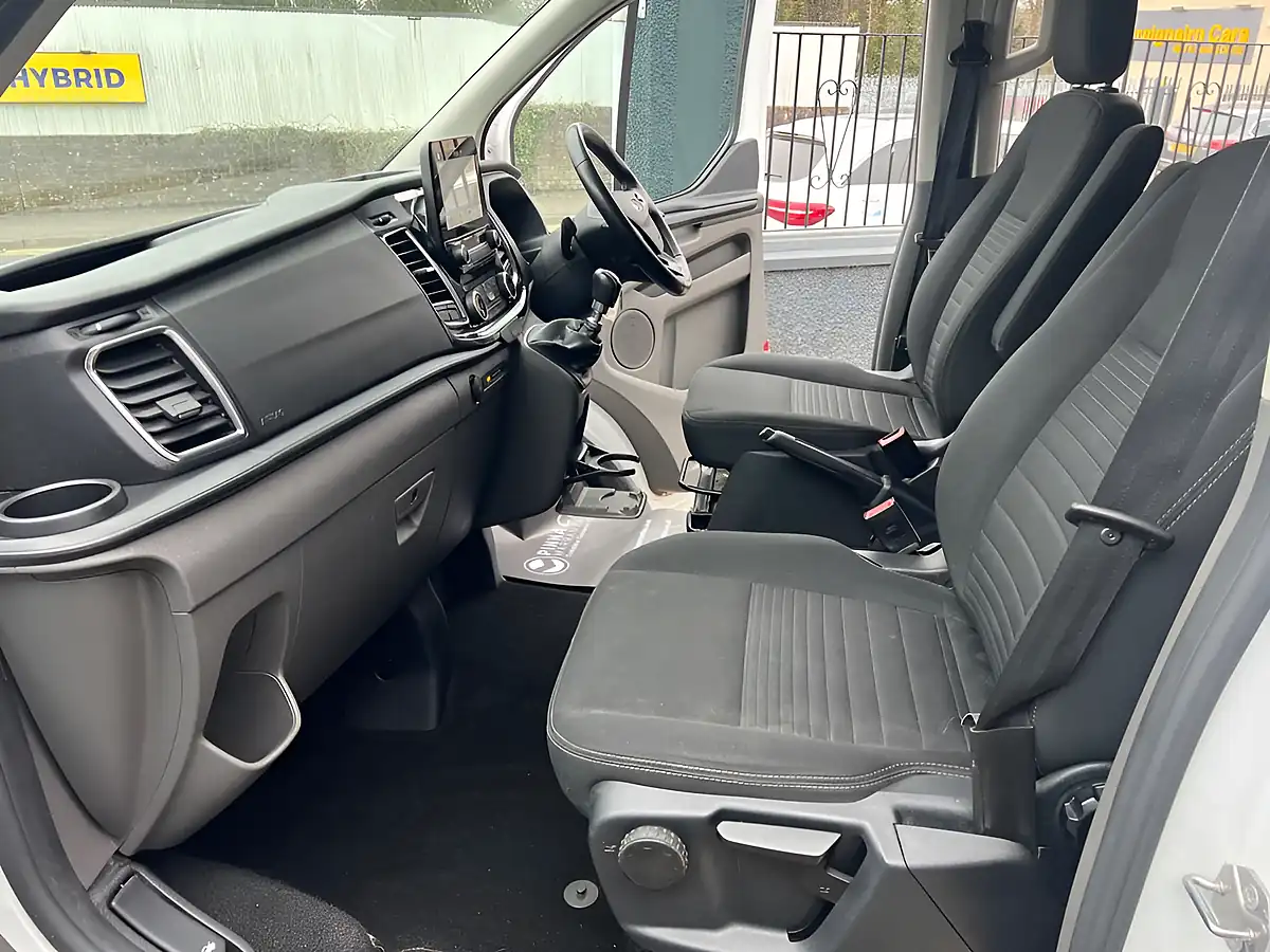 Used 2022 Ford Transit Custom Limited White - Interior and Exterior details 14