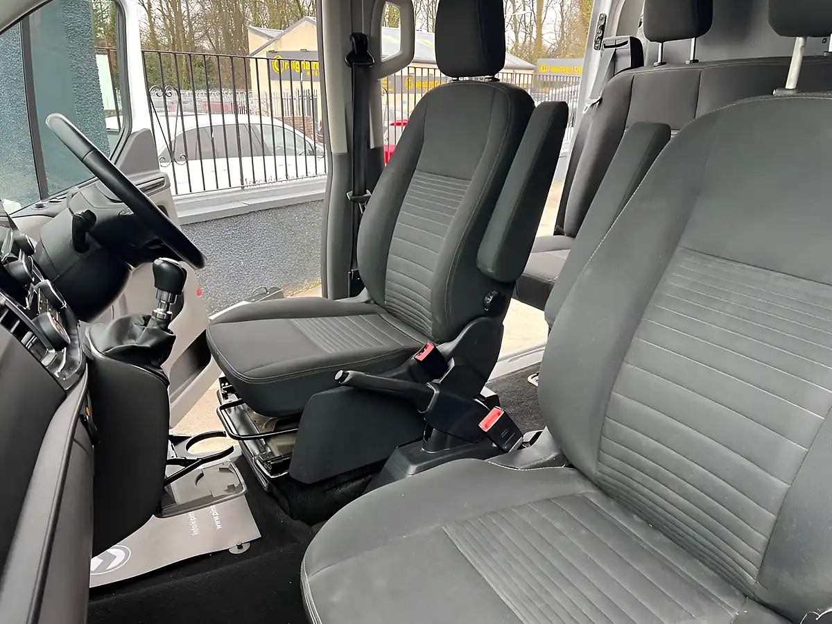 Used 2022 Ford Transit Custom Limited White - Interior and Exterior details 16