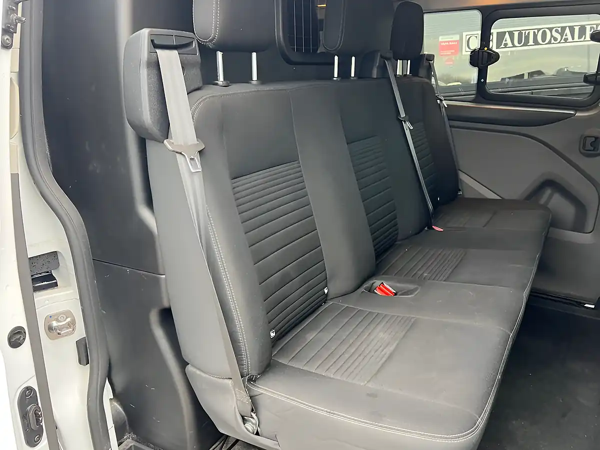 Used 2022 Ford Transit Custom Limited White - Interior and Exterior details 17