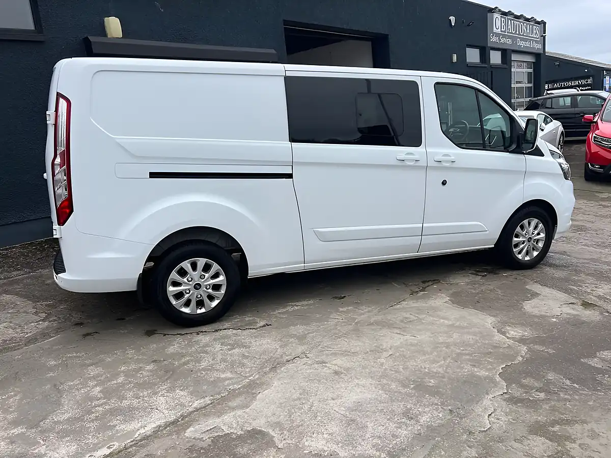 Used 2022 Ford Transit Custom Limited White - Interior and Exterior details 4