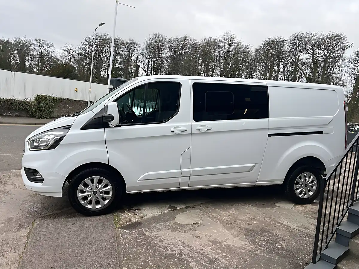 Used 2022 Ford Transit Custom Limited White - Interior and Exterior details 8