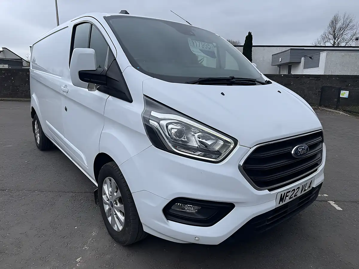 Used 2022 Ford Transit Custom Limited White - Front View