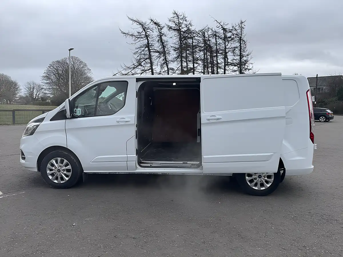 Used 2022 Ford Transit Custom Limited White - Interior and Exterior details 14