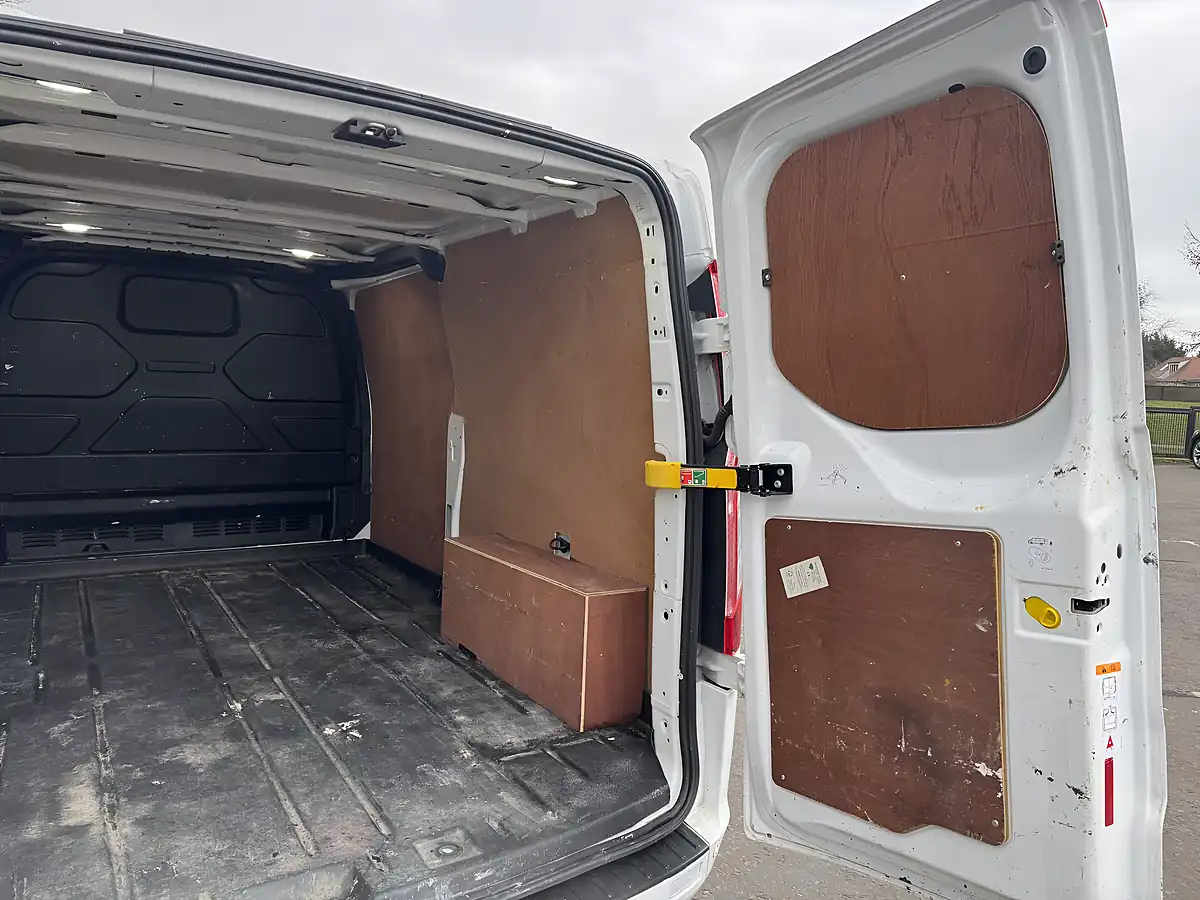 Used 2022 Ford Transit Custom Limited White - Interior and Exterior details 15