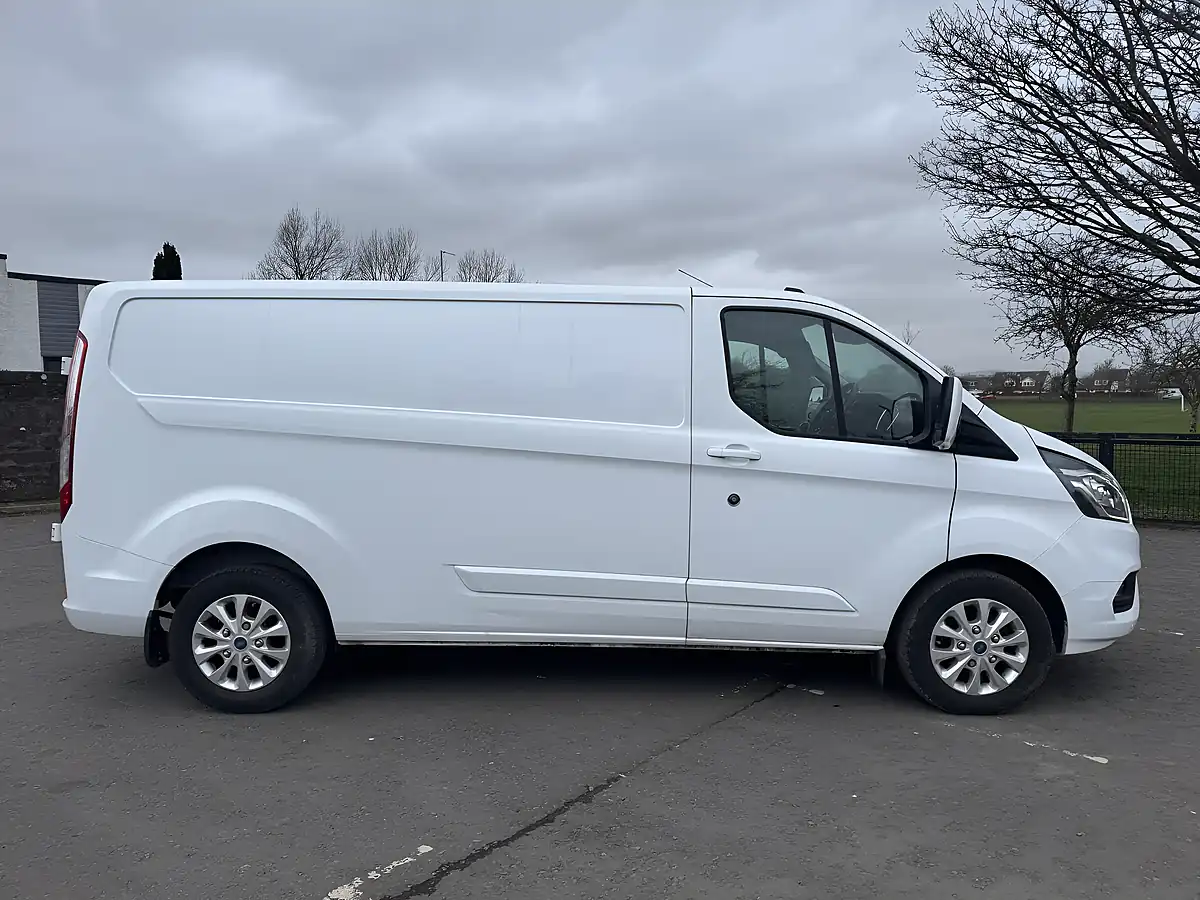 Used 2022 Ford Transit Custom Limited White - Interior and Exterior details 8