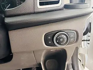 Used 2022 Ford Transit Custom Limited White - Interior and Exterior details 19