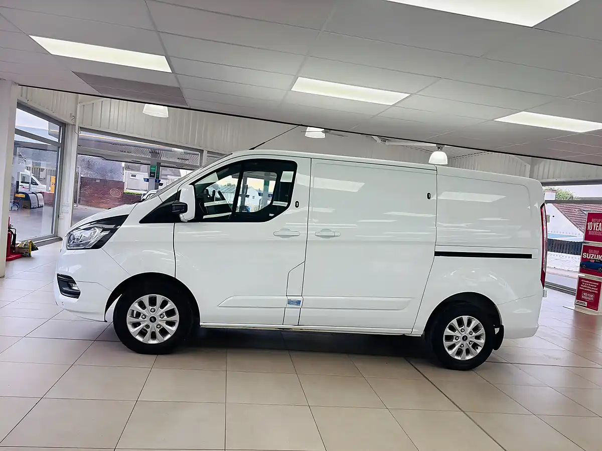 Used 2022 Ford Transit Custom Limited White - Interior and Exterior details 2