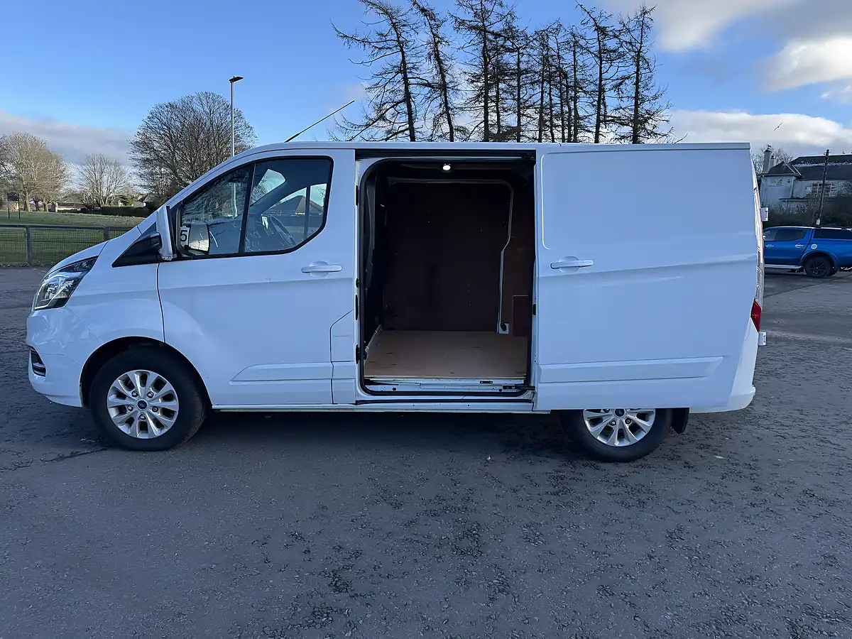 Used 2022 Ford Transit Custom Limited White - Interior and Exterior details 13