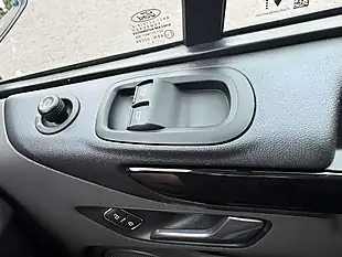 Used 2022 Ford Transit Custom Limited White - Interior and Exterior details 18