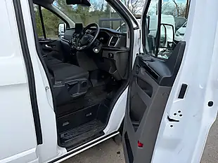 Used 2022 Ford Transit Custom Limited White - Interior and Exterior details 12