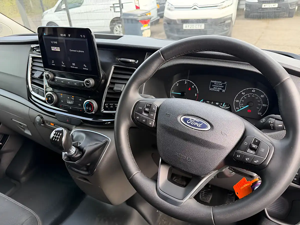 Used 2022 Ford Transit Custom Limited White - Interior and Exterior details 13