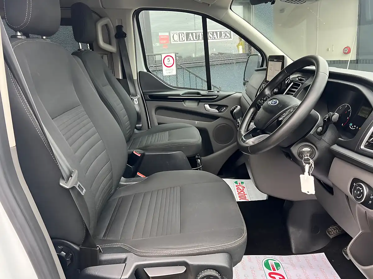 Used 2022 Ford Transit Custom Limited White - Interior and Exterior details 13
