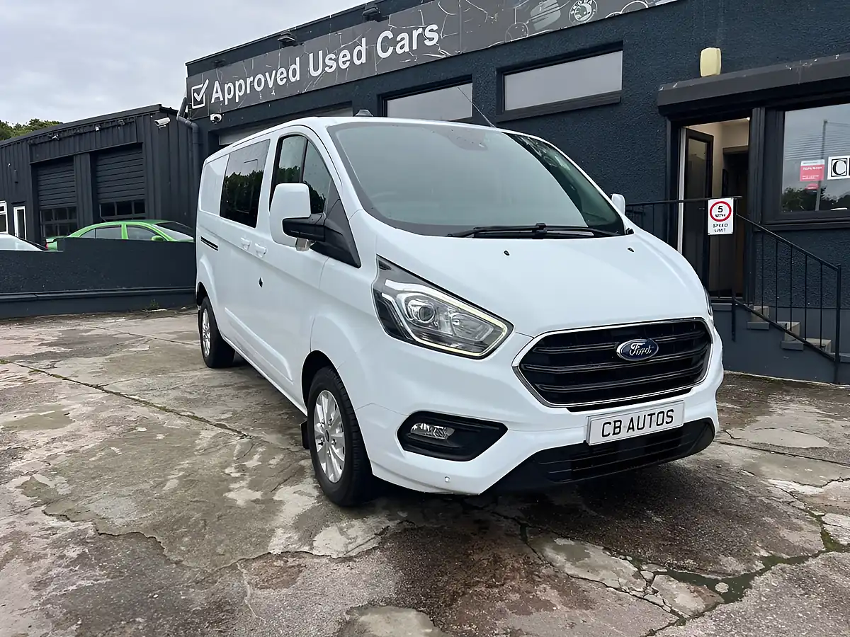 Used 2022 Ford Transit Custom Limited White - Interior and Exterior details 9