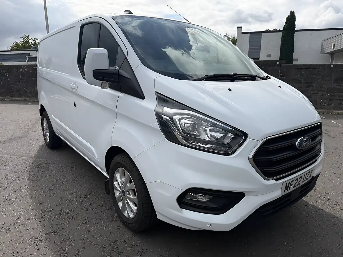 Used 2022 Ford Transit Custom Limited White - Front View