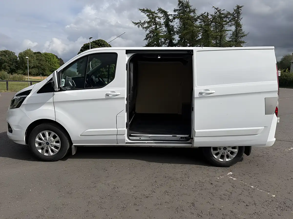 Used 2022 Ford Transit Custom Limited White - Interior and Exterior details 11