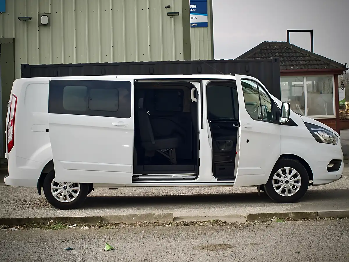 Used 2022 Ford Transit Custom Limited White - Interior and Exterior details 5