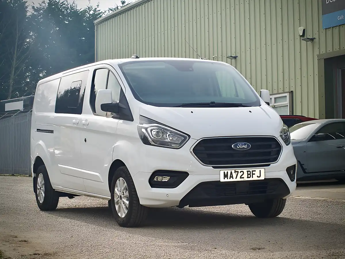 Used 2022 Ford Transit Custom Limited White - Interior and Exterior details 6
